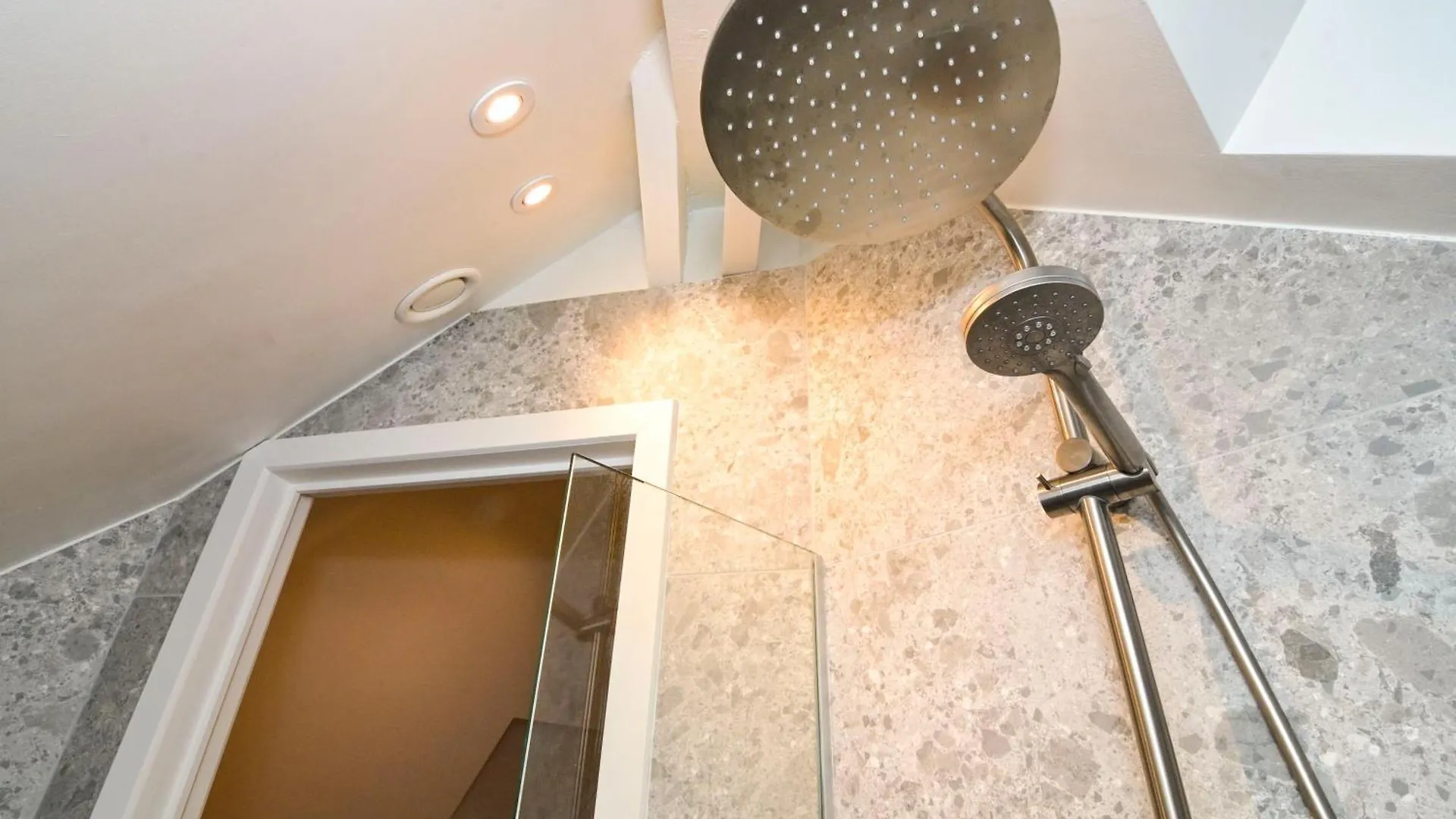 Family Duplex Getaway - Perfectly Positioned For City Adventures Bruxelles
