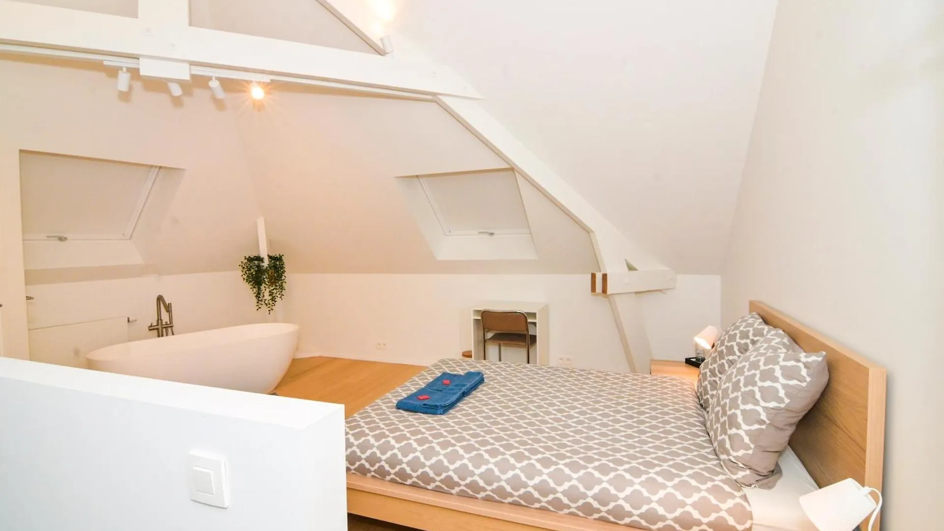 Family Duplex Getaway - Perfectly Positioned For City Adventures Bruxelles 0*,