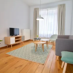 Heart Of Grand Place - Stunning 3br Triplex Apartamento